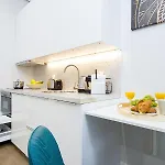 לינה וארוחת בוקר Old Town At Topolowa 4*