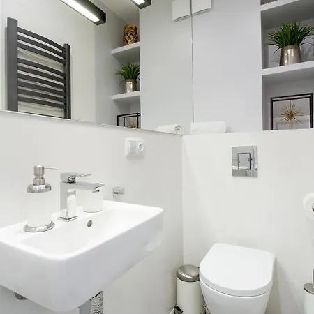 Bed & Breakfast Old Town At Topolowa 3*